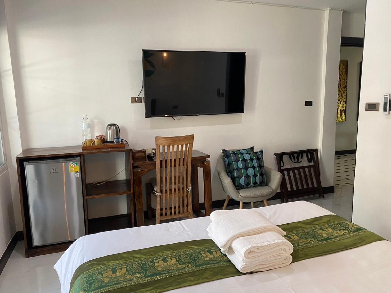 Lemon Guesthouse Чиангмай Екстериор снимка