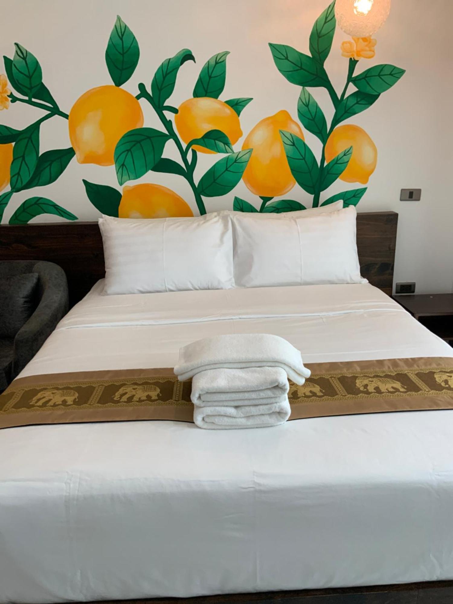 Lemon Guesthouse Чиангмай Екстериор снимка